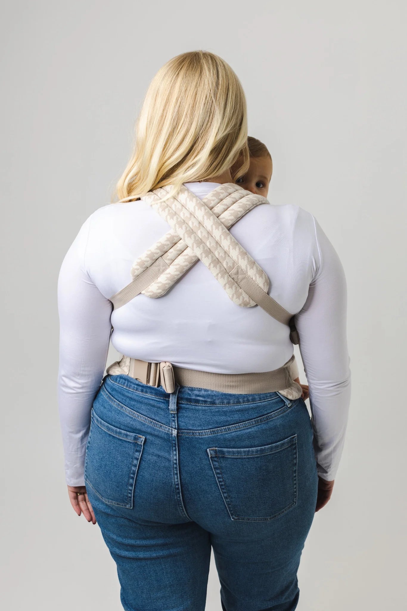 The Monarch Buckle Carrier - Houndstooth