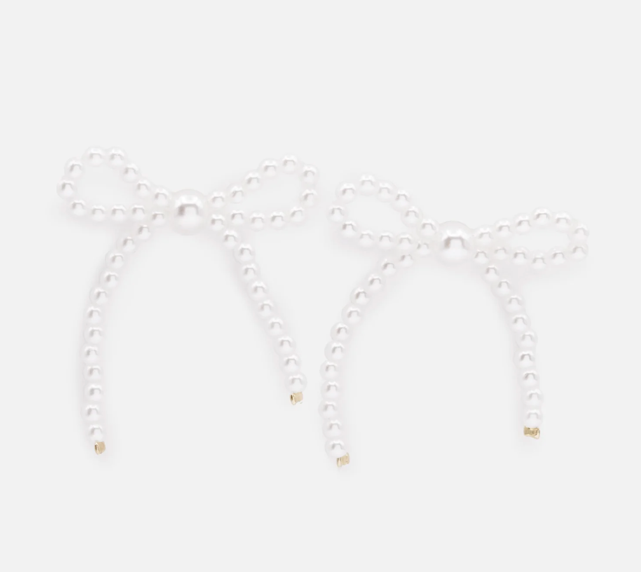 Bow Shaped Earrings made of Pearls