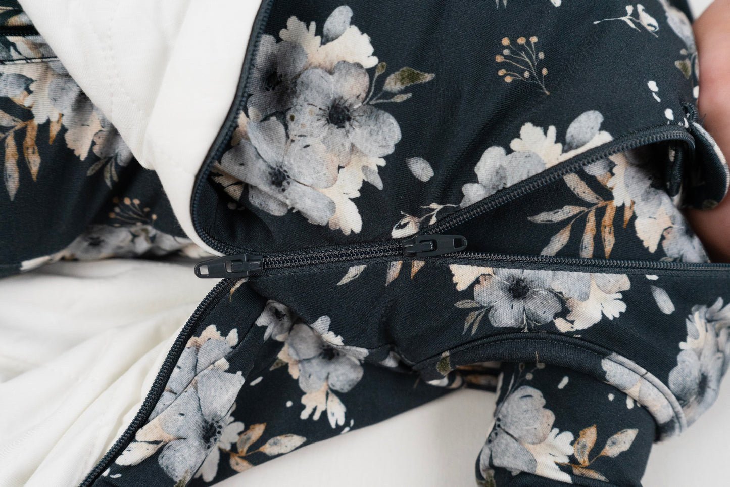 Belan.J Sleep Sack 2.5 TOG - Dark Floral