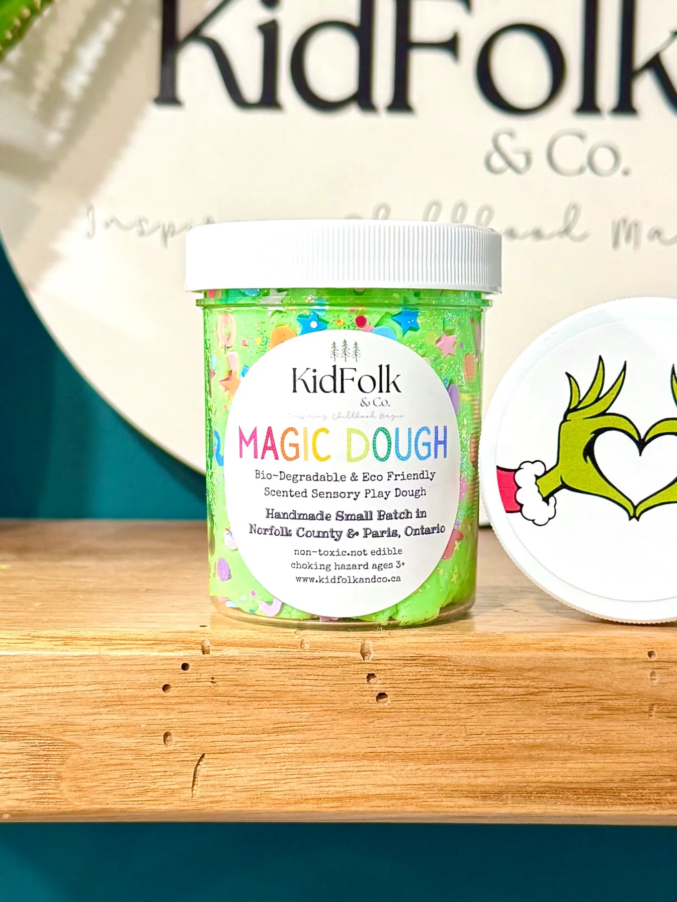 Magic Dough Stocking Stuffer Mini (2 oz)