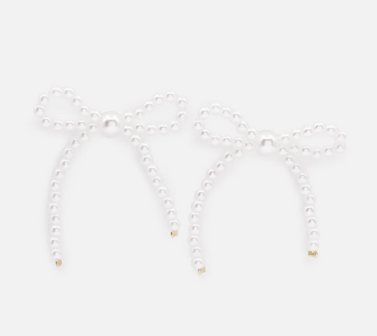 Bow Shaped Earrings made of Pearls