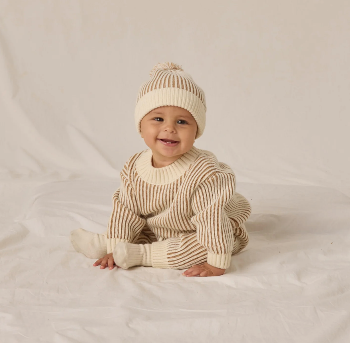 Relaxed Knit Sweater Gold